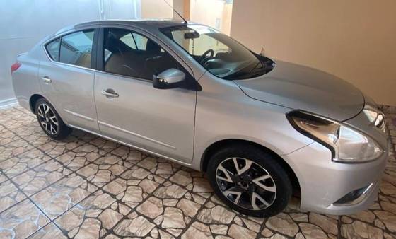 NISSAN VERSA 1.6 16V FLEXSTART UNIQUE 4P XTRONIC